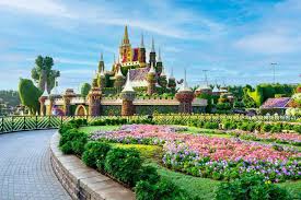 Dubai Miracle Garden: Castle