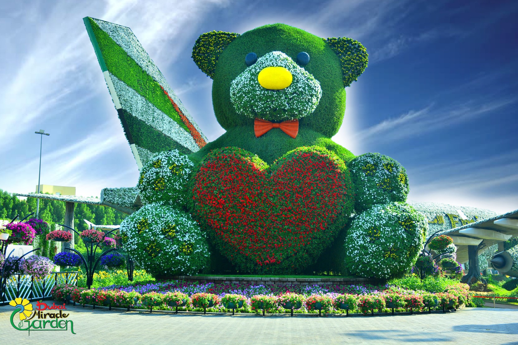 Dubai Miracle Garden: A380 Bear