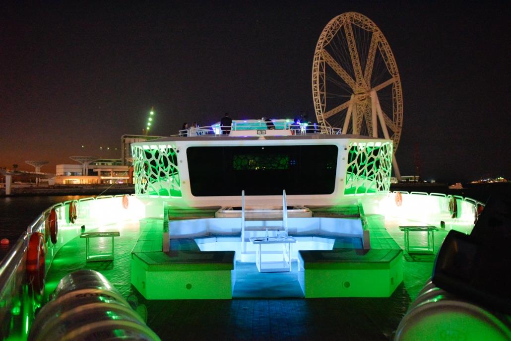 Lotus Mega Yacht Dinner Cruise: VIP Counter