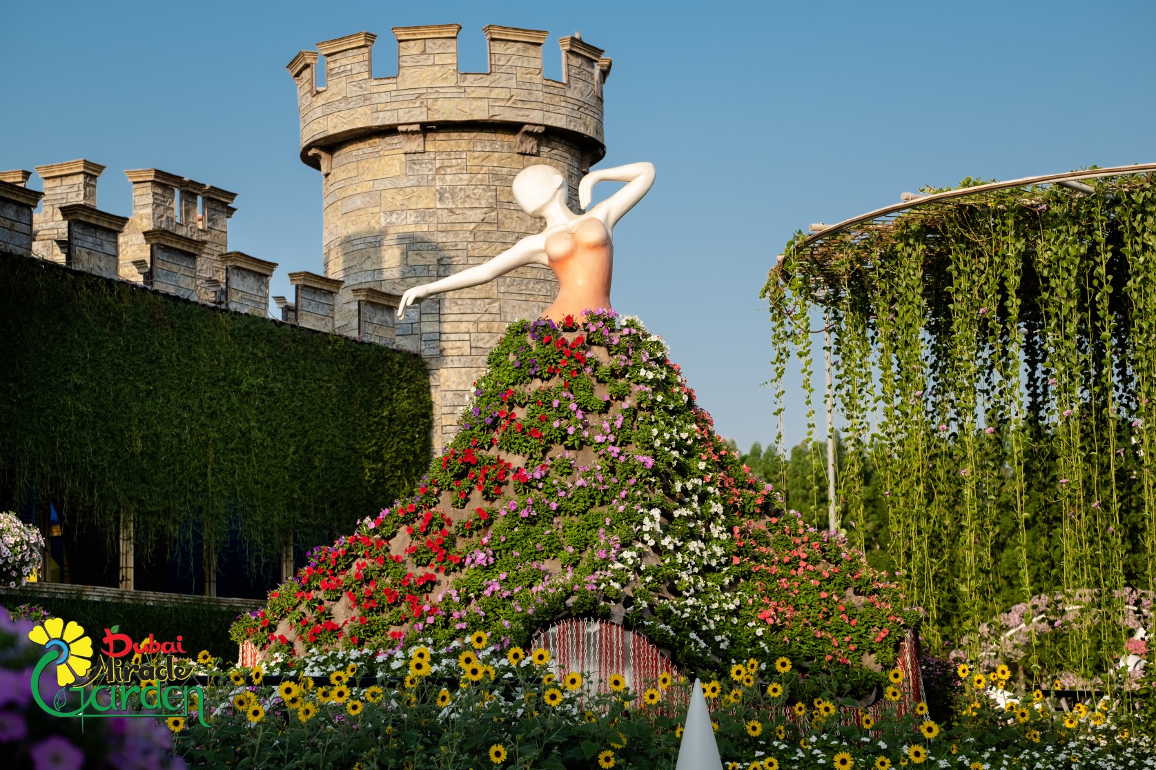 Dubai Miracle Garden: Woman Garden