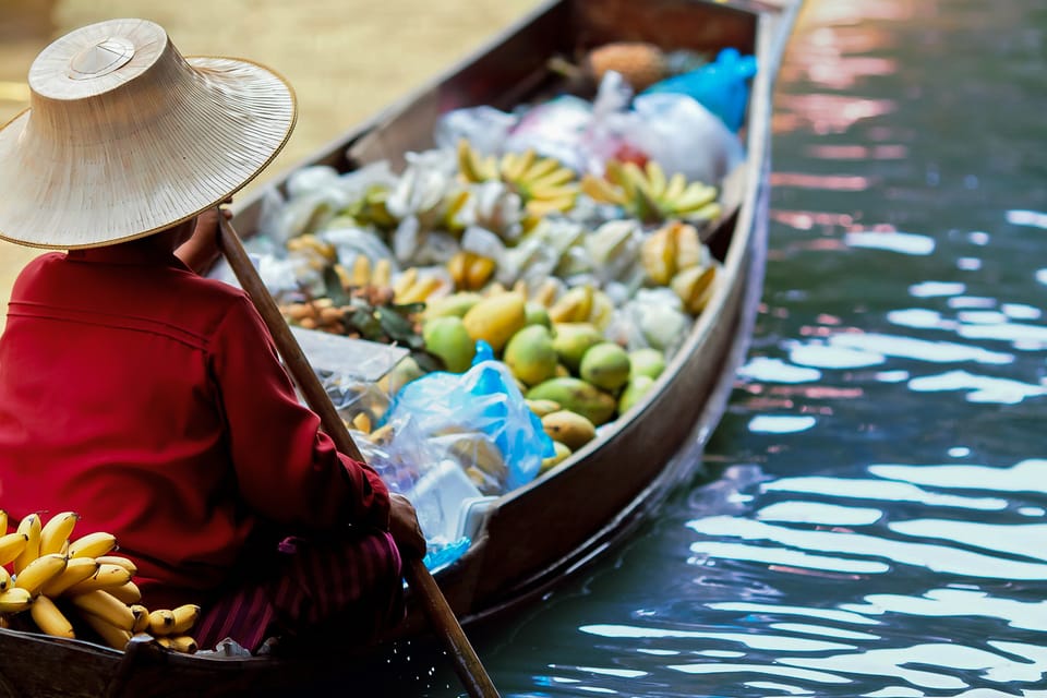 Damnoen Saduak Market and Maeklong Railway Market Tour