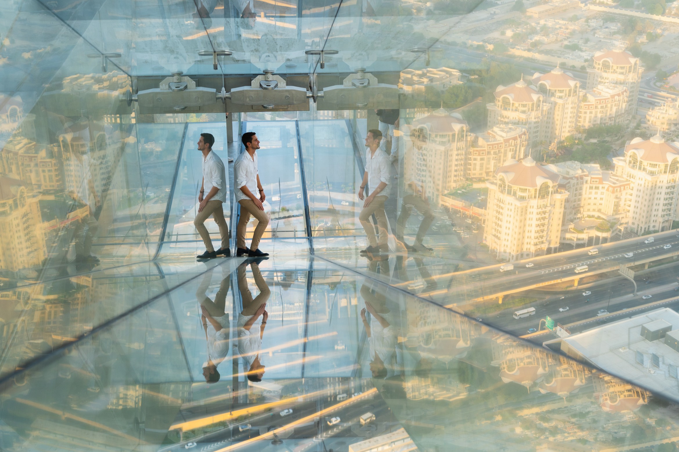 Dubai Sky Views: Slide Activity