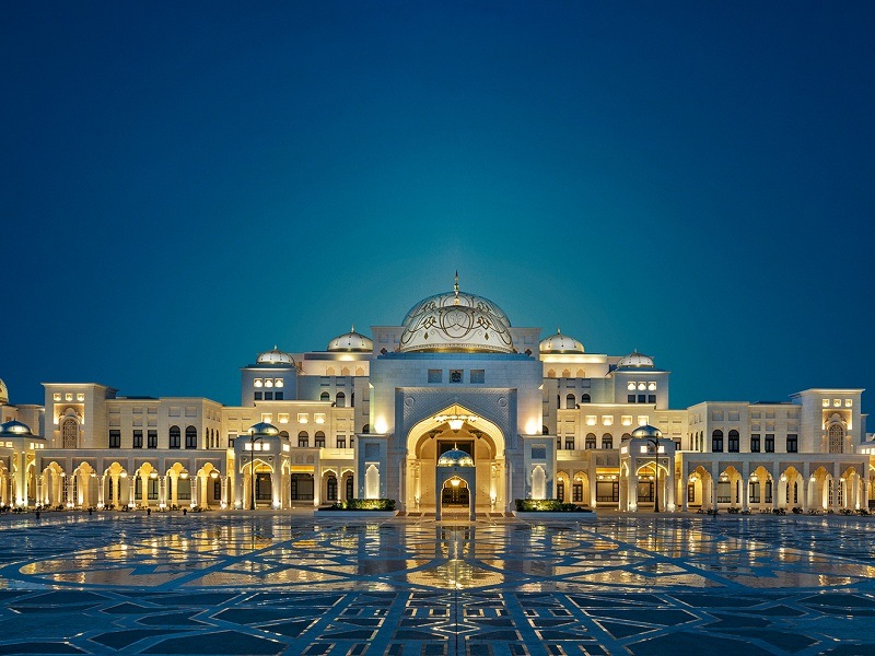 Abu Dhabi City Tour: Qasr Al Watan