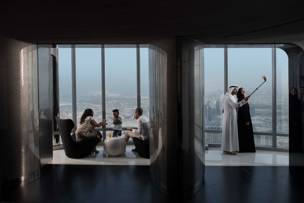 Burj Khalifa 124 Floor: Family Photos