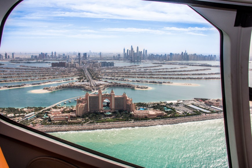 Helicopter Tour in Dubai: Atlantis The Palm