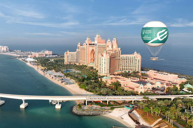 The Dubai Balloon at Atlantis - clicktoguide