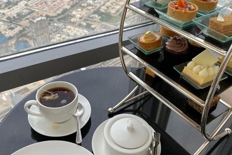 At The Top Burj Khalifa Level 124 + The Cafe - clicktoguide