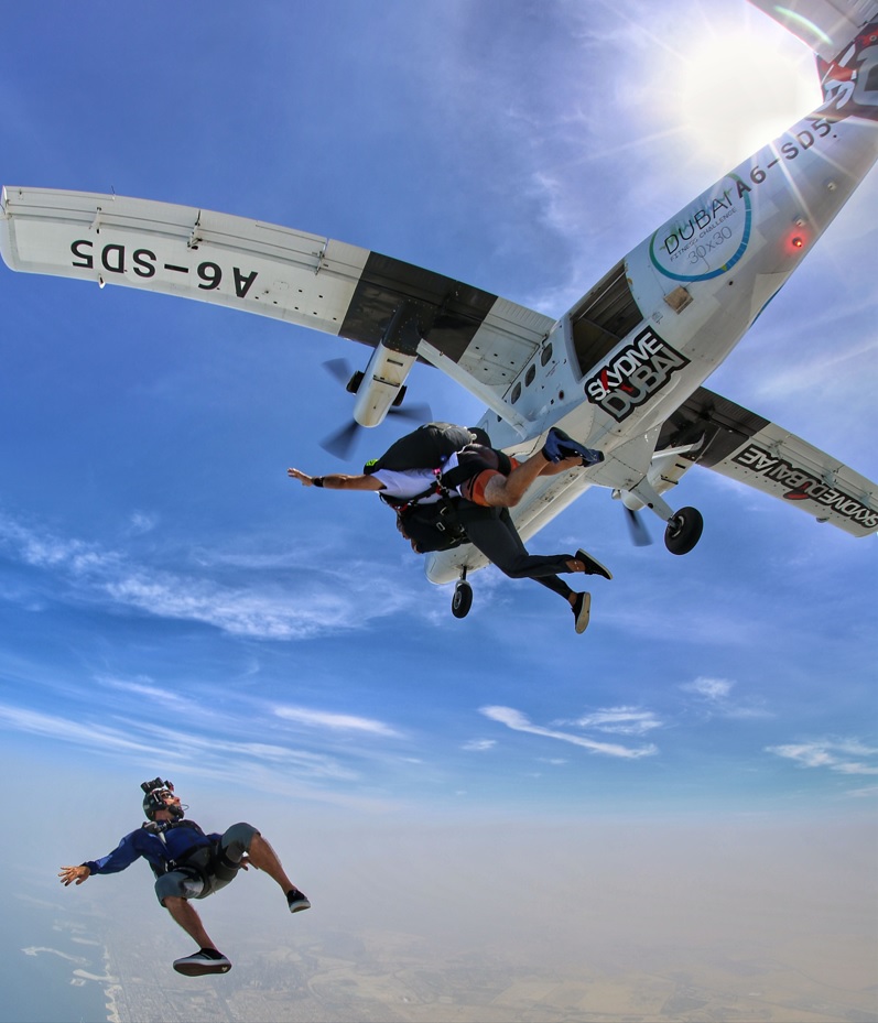 Skydive Dubai: Jumping